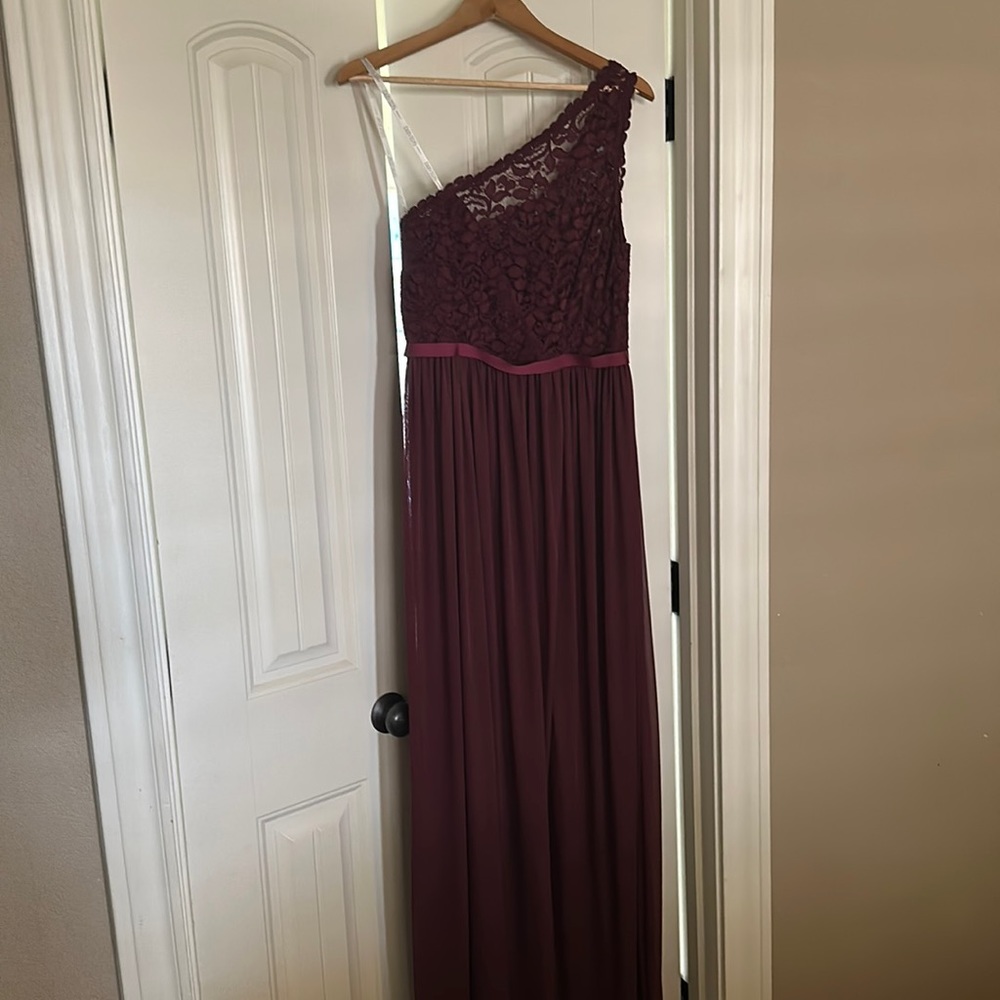 David’s bridal formal bridesmaid dress in maroon